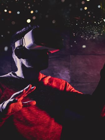 Blockchain-enabled VR Platforms - Empowering Content Creators and Users in the Metaverse