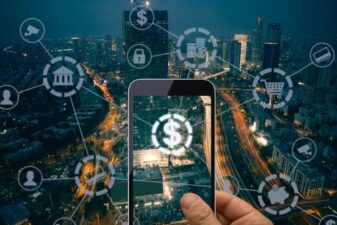 Analyzing the Impact of Fintech on Global Banking