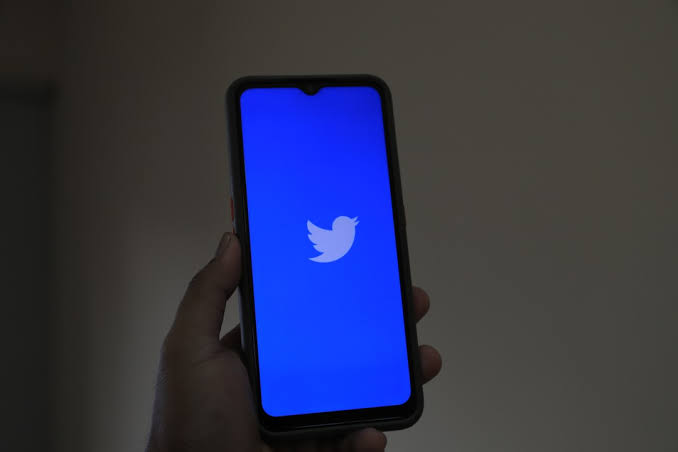 Twitter's Post Limit Sparks Surge in Mastodon Traffic