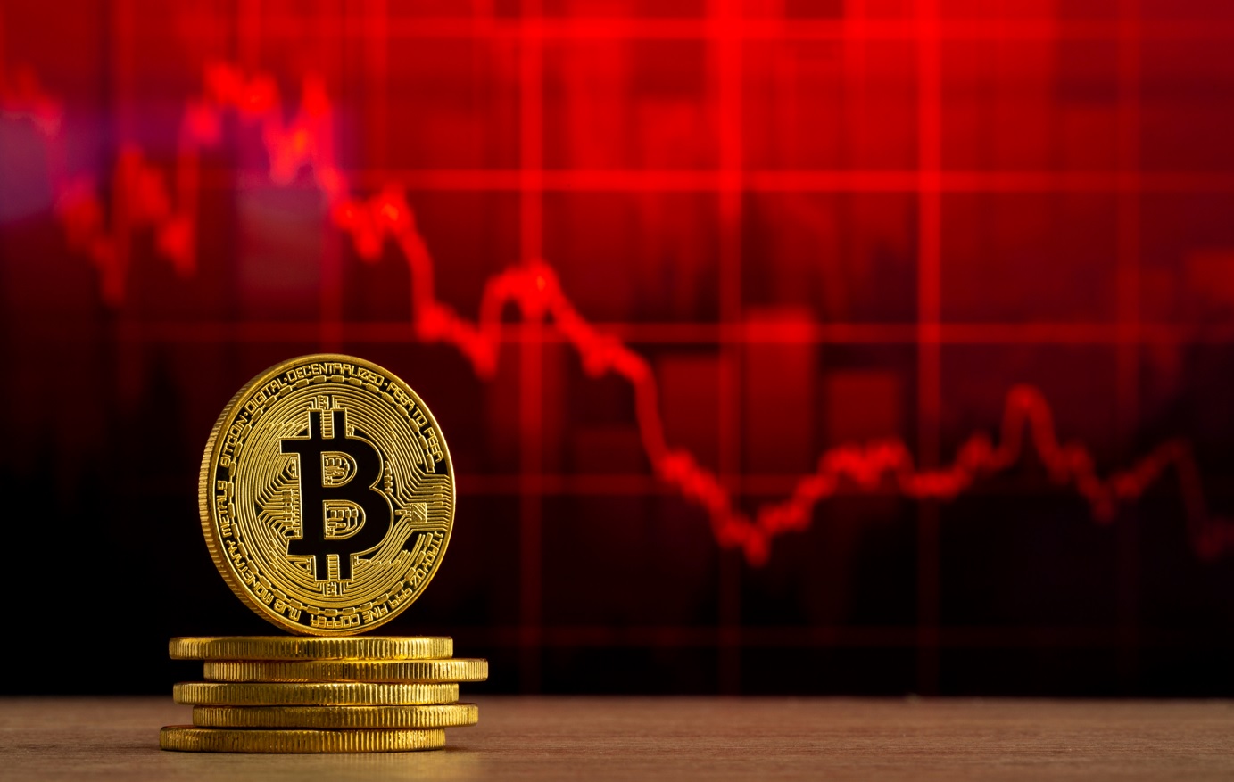 Evaluating Cryptocurrency Risks for Retail Investors