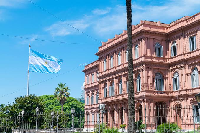 Buenos Aires Adopts Blockchain for Digital IDs