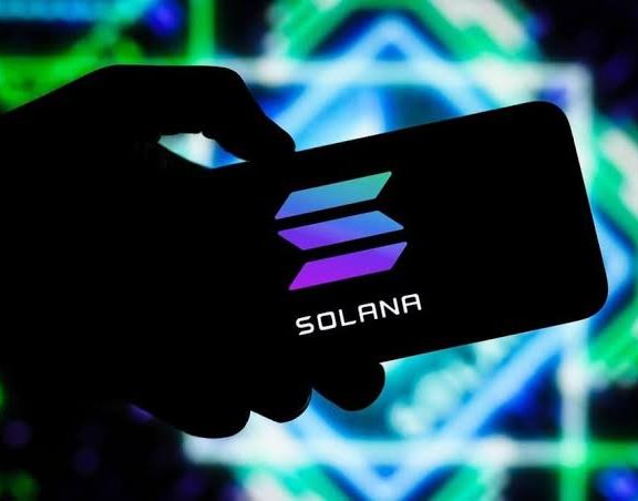 Solana Rides High with 23% Gains Amidst Crypto Market Rally