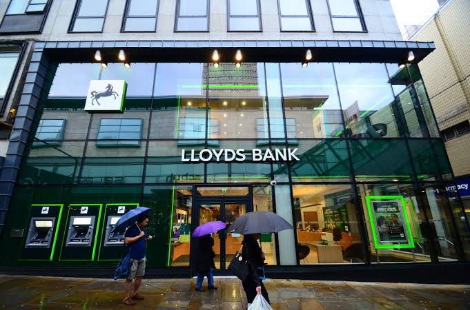 Lloyds Bank Reveals 23% Surge, Social Media Tactics