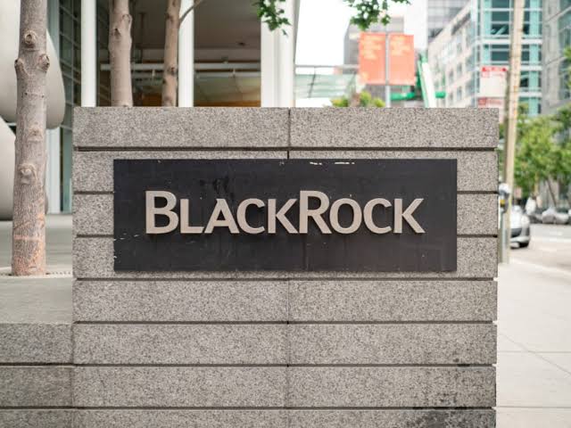 BlackRock, Nasdaq Pitch Spot Bitcoin ETF to SEC
