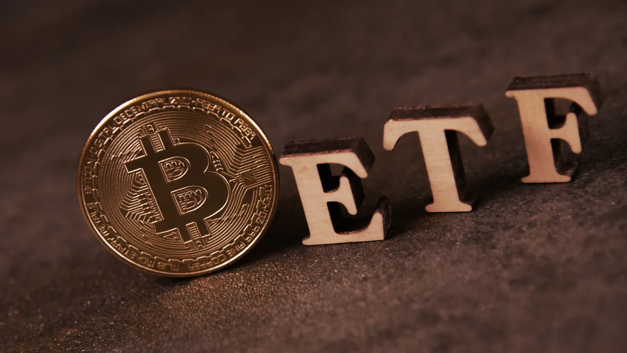Bitcoin ETFs Gain SEC Approval for Eleven Spot Listings
