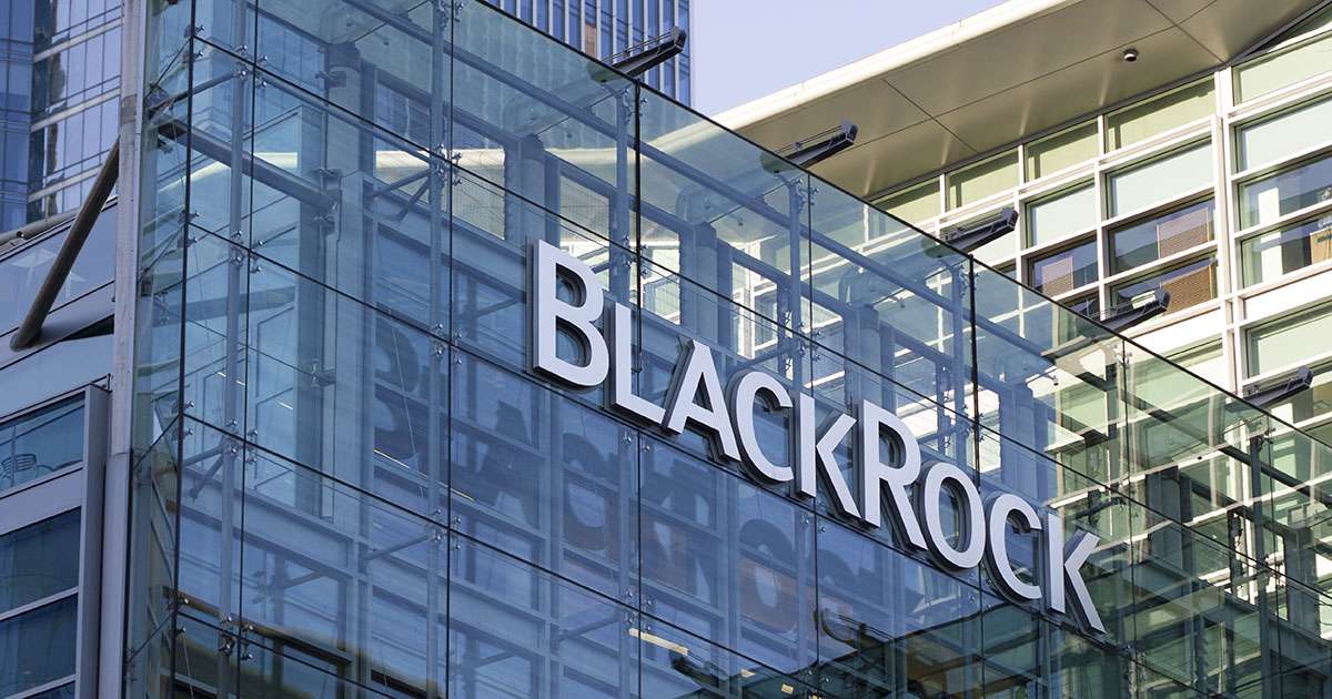 BlackRock CEO Warns Debt Crisis Will End US Dollar