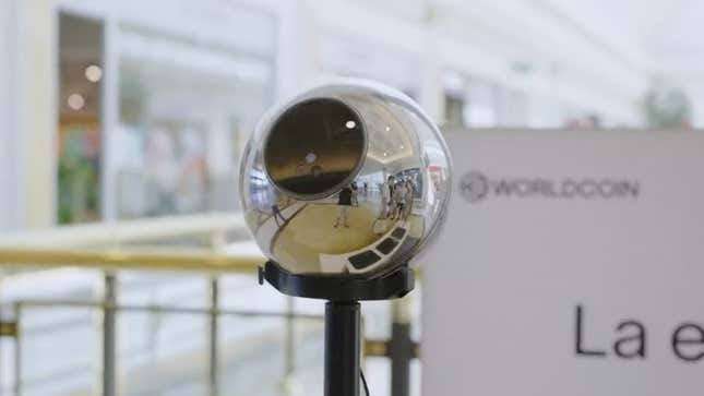 Worldcoin Opens Orb Software, Adopts Personal Custody