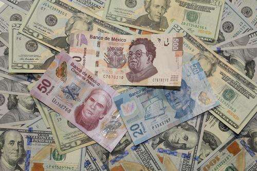 Mexican Peso Gains Value, Poses Challenge to USD