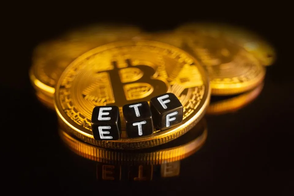 Spot Bitcoin ETFs Outflow Reach $860M