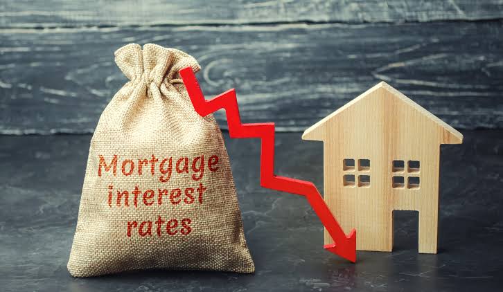 Mortgage Rates Drop to 6.84% as Inflation Slows