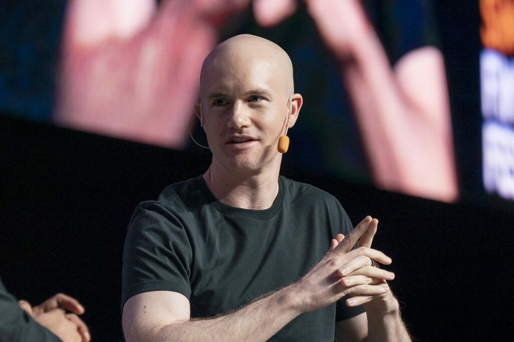 Coinbase CEO Sells $5.3M COIN Stock Before Shareholders Meeting